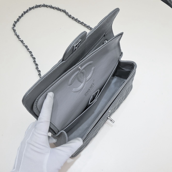 シャネルバッグ着用イメージ